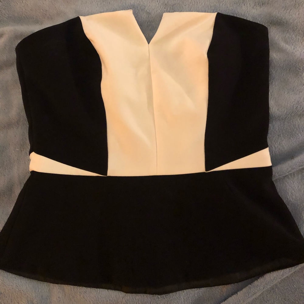 NWOT black and white peplum top